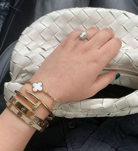 Buy Jewelry Online: The Complete 2025 Guide.